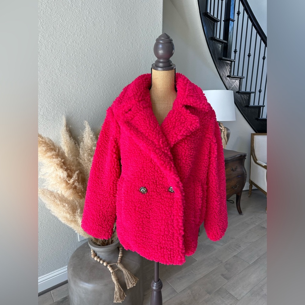 NWOT UGG Gertrude short Teddy coat crimson hot pink Sherpa jacket coat Sz Small